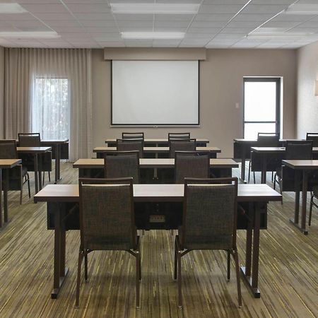Courtyard By Marriott Boston Norwood/Canton Bagian luar foto
