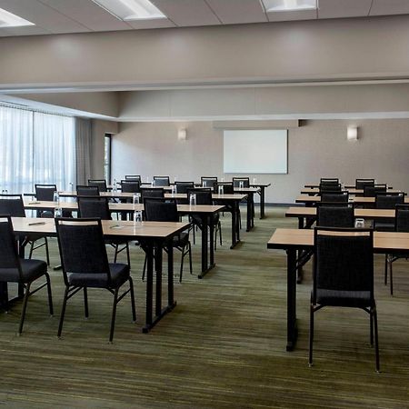 Courtyard By Marriott Boston Norwood/Canton Bagian luar foto