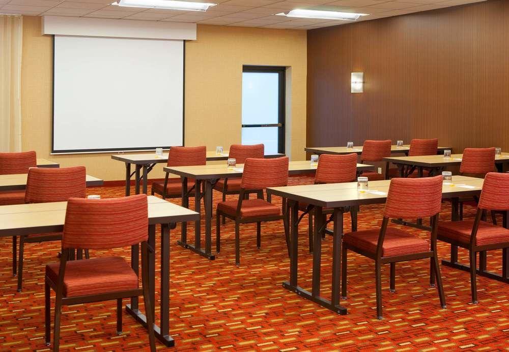 Courtyard By Marriott Boston Norwood/Canton Bagian luar foto