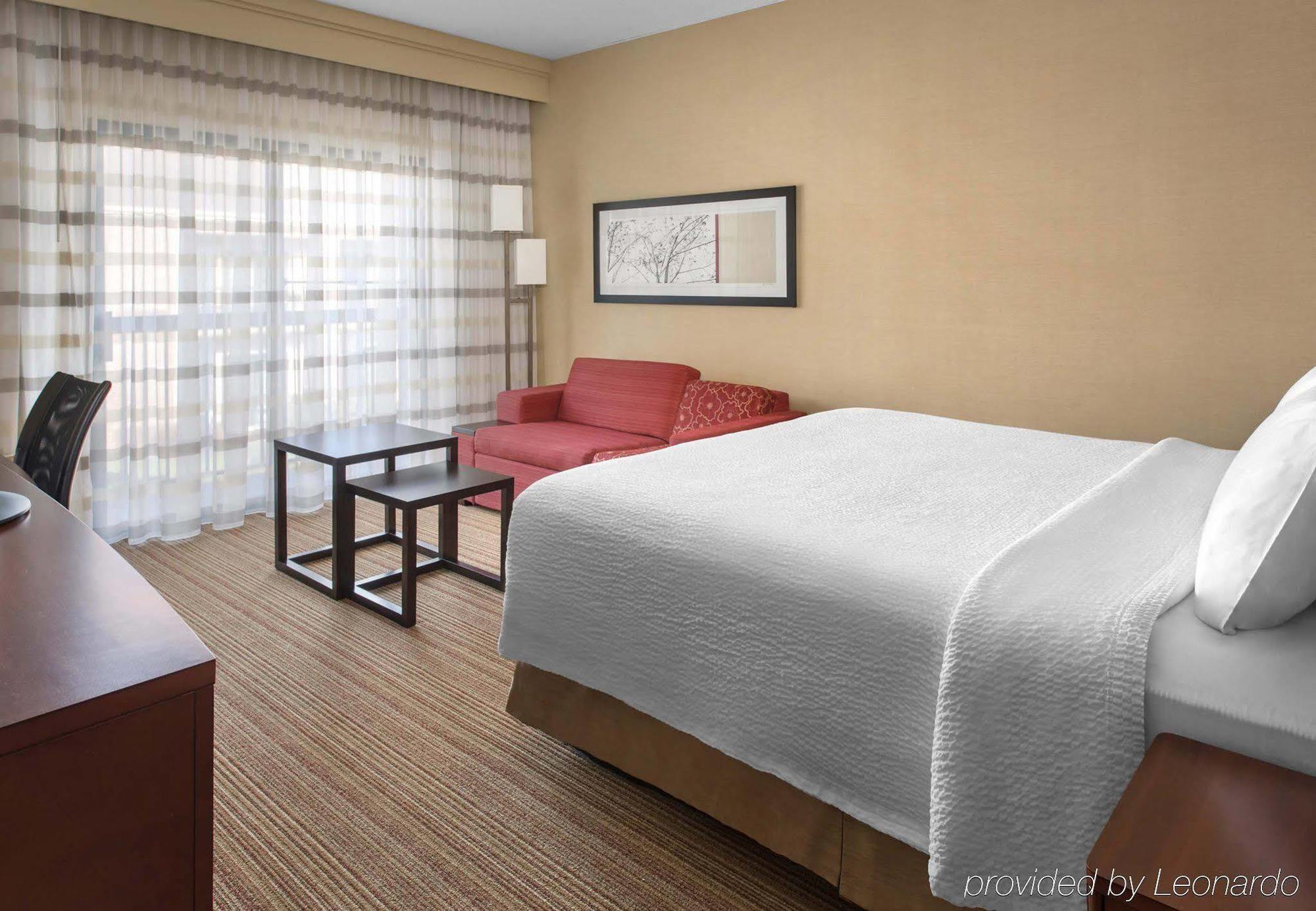 Courtyard By Marriott Boston Norwood/Canton Bagian luar foto