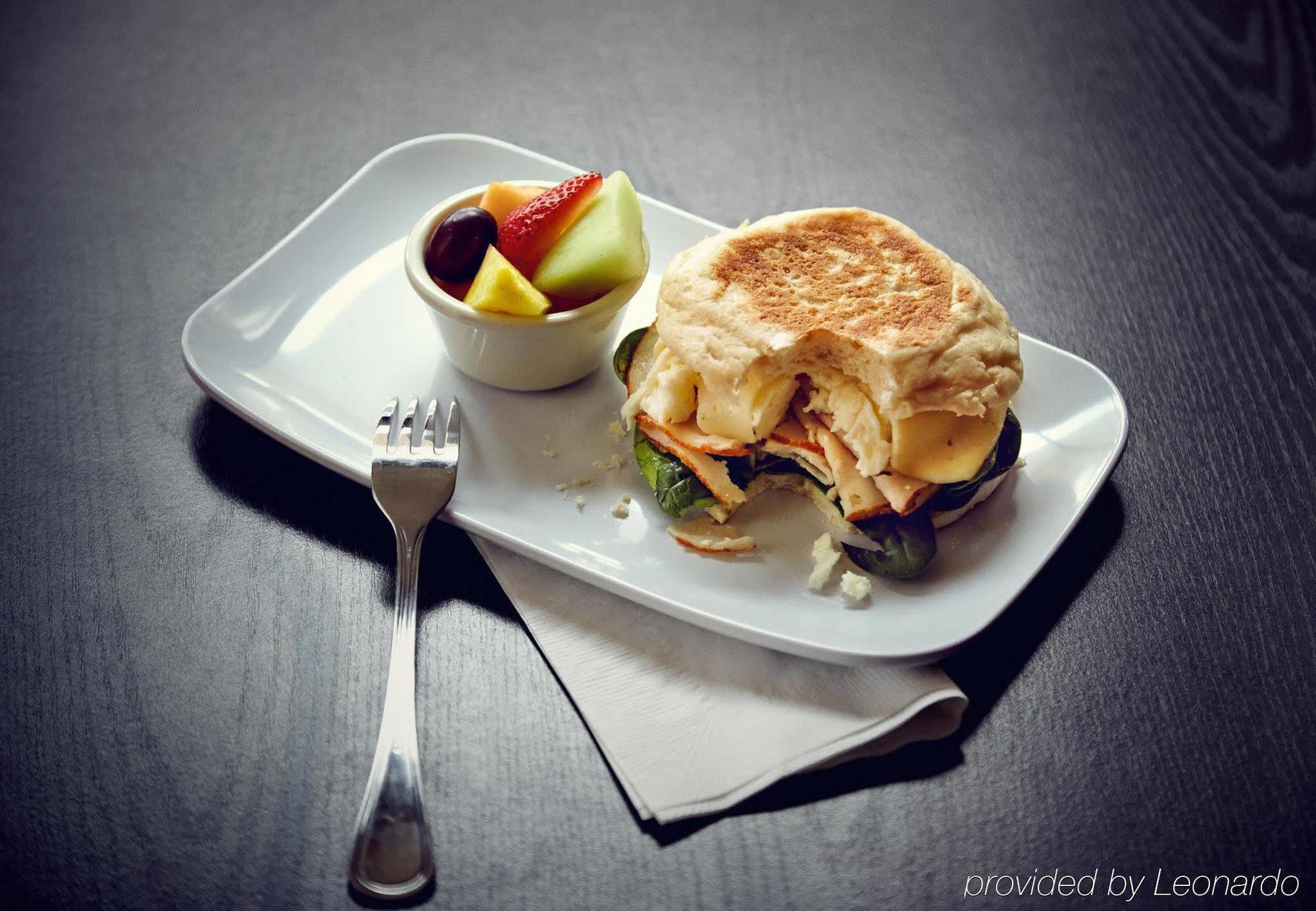 Courtyard By Marriott Boston Norwood/Canton Bagian luar foto