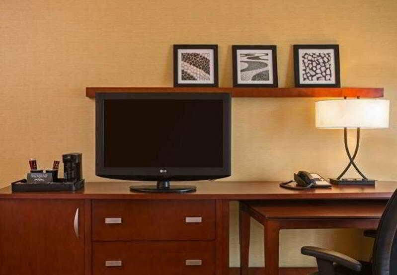 Courtyard By Marriott Boston Norwood/Canton Bagian luar foto